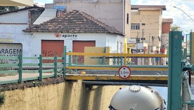 Continua interditado o viaduto que foi atingido por caminhão-tanque de gás em Montes Claros