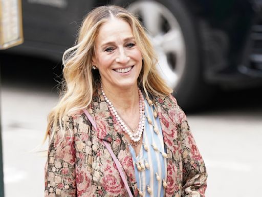 Sarah Jessica Parker Used this Balm Continuously on The Set of And Just Like That for That ‘Lit from Within’ Glow