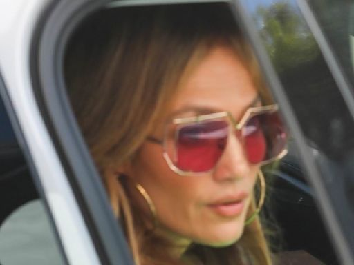 Jennifer Lopez and Ben Affleck's tense reunion amid divorce