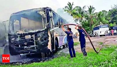 4 buses gutted in Tarsali area | Vadodara News - Times of India