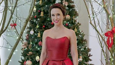 Lacey Chabert Wore The Perfect Summer Dress In Support Of Her New Hallmark Project, And A Cute Floral Print Is...