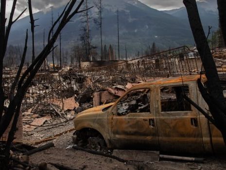 Jasper evacuees wait to learn fate of homes, businesses as troops join wildfire fight | CBC News