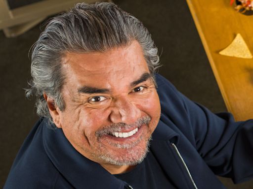 ‘ALLLRIIIIGHHTTT!’ George Lopez cracks up Kennedy Center - WTOP News