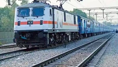 Close Call For Bihar Sampark Kranti Passengers; Major Train Accident Averted As Coaches Get Detached