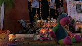 Entre celebración y el luto de sus muertos por la violencia