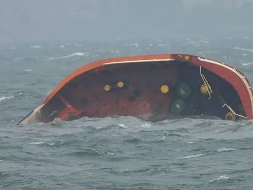 Philippine coast guard says sunken tanker with 1.4 mn litres of industrial fuel oil is now leaking