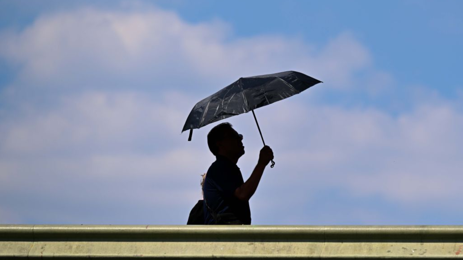 Health alert as temperatures to hit 30C this week