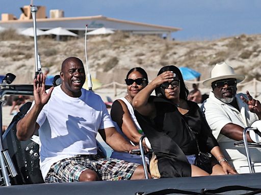 Magic Johnson Kicks Off Yacht Vacation W/ Cedric The Entertainer, Samuel L. Jackson