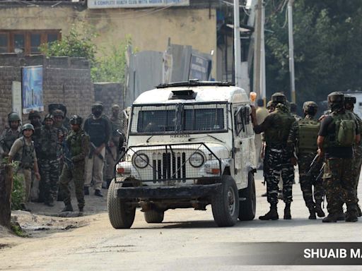 Militants open fire at police in Poonch, massive search operation launched