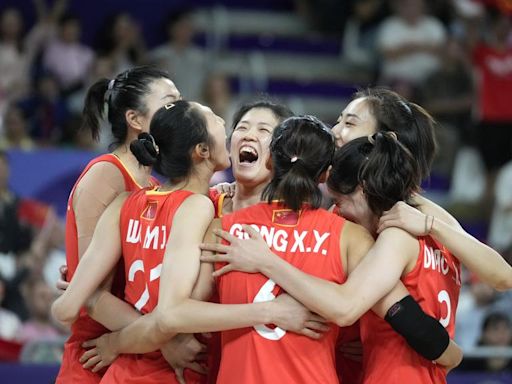 中國女排巴黎奧運險勝塞爾維亞 分組賽全勝出線