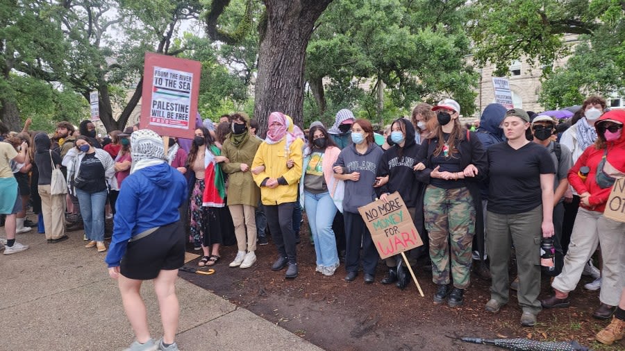 Pro-Palestine protests continue into second day on Tulane University’s campus