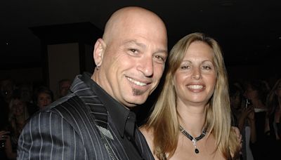 Howie Mandel Details Finding His Wife in Pool of Blood After Gruesome Freak Accident - E! Online