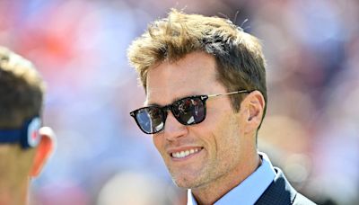 Tom Brady's debut as NFL commentator met with harsh reviews — and praise