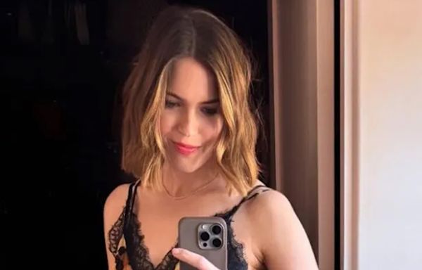 Mandy Moore Shares First Photo of Baby Bump After Announcing Third Pregnancy