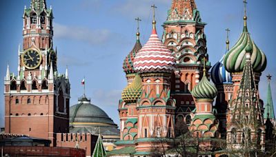 Russia accuses six British diplomats of spying