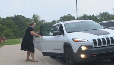 Hardin County teachers use car rider line to jumpstart their students day