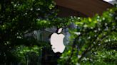 Apple launches an online store on China's WeChat app