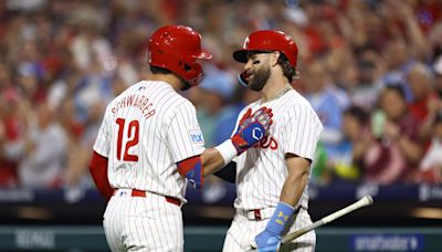 Clemens picks up Estevez and Rojas in wild 9th inning, Phils win to begin homestand