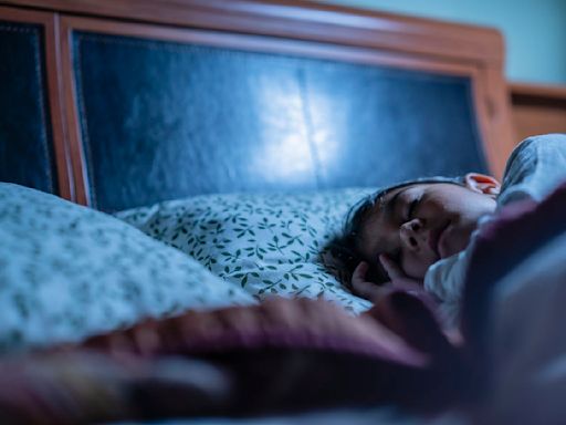 Late bedtimes and not enough sleep can harm developing brains – and poorer kids are more at risk