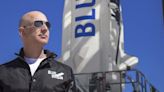 Blue Origin completa un viaje tripulado con un "astronauta" nonagenario entre el grupo