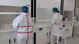 El laboratorio de los dos millones de euros: Así es la nueva sala libre de partículas metálicas de la UMA