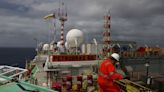 ESPECIAL-Sem novas grandes descobertas de petróleo, Brasil vê pico de produção de petróleo em 6 anos