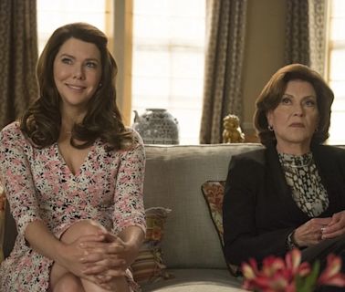 Lauren Graham Just Revived 'Gilmore Girls' Friday Night Dinners With Kelly Bishop