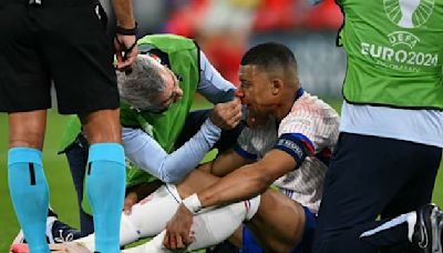 France-Autriche: inquiétude pour Mbappé, le nez en sang et probablement cassé