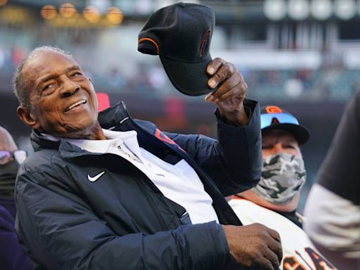 Willie Mays: Sports world reacts to death of ‘Say Hey Kid’