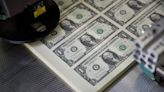 Dollar Drops Most in Three Weeks as Yields Fall on Rate-Cut Bets