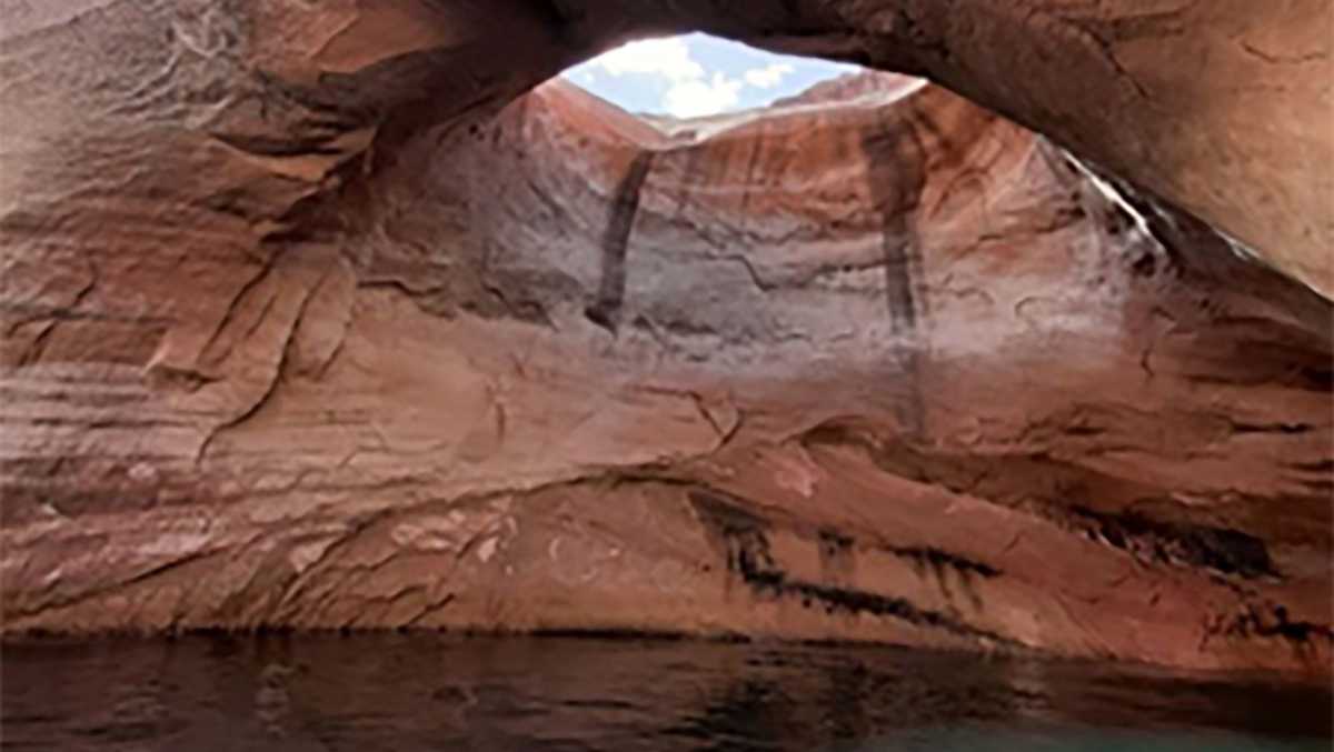 Popular sandstone 'Double Arch' geographic feature in Utah collapses, National Park Service says