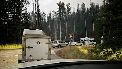 'Ash was raining down': Saskatoon couple among thousands forced to flee Jasper