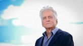 Michael Douglas celebra por todo lo alto su 80º cumpleaños en las fiestas regionales de Valldemossa, en Mallorca