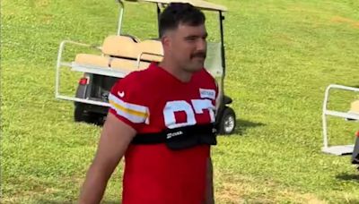 Travis Kelce is cheered on by fans on day two of Chiefs training camp