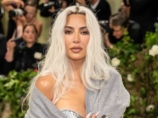 Kim Kardashian craint d’être devenue « un robot dépourvu d’émotions » à la suite de son cambriolage à Paris en 2016