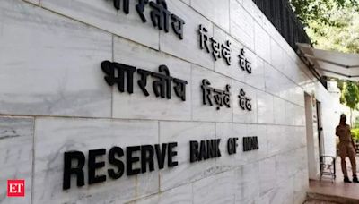 RBI's bumper payout to limit big ticket divestment; govt to maintain Rs 50k cr target: Report - The Economic Times