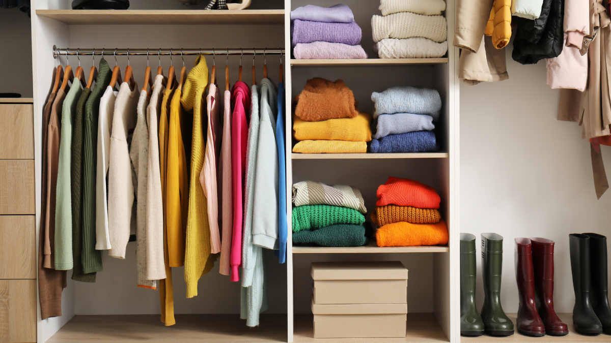 The Best Ways to Organize a Small Closet