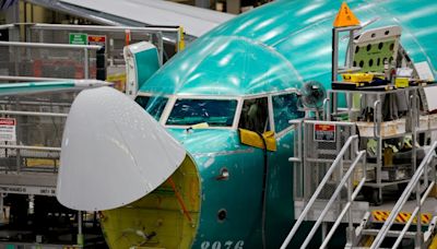 Menace sur la production de Boeing: ses machinistes se mettent en ordre de grève