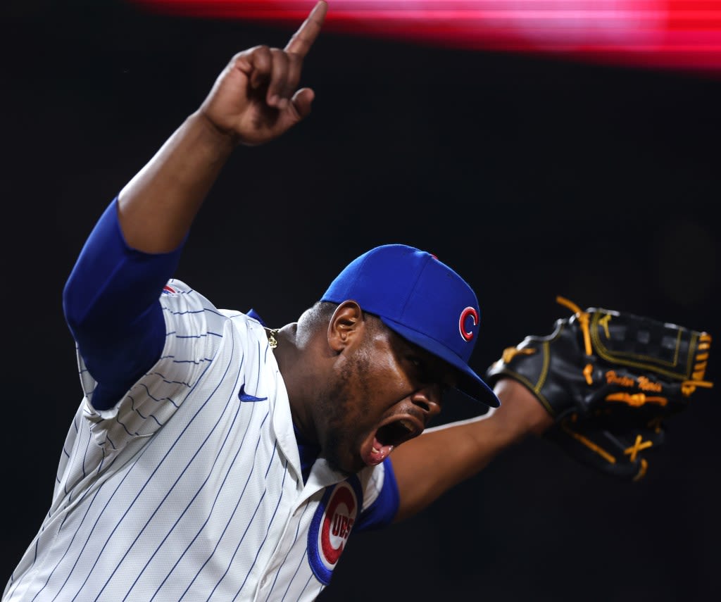 Cubs’ pickoff play in the 9th inning helps secure a wild 7-6 comeback win over the White Sox in City Series