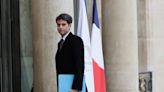 Macron no acepta la dimisión de Attal y le pide que siga "por el momento" como primer ministro de Francia