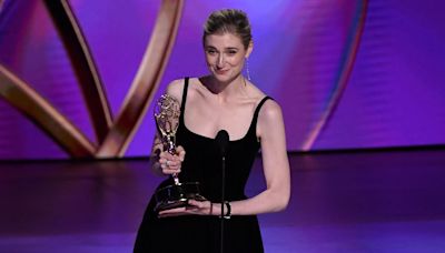 Elizabeth Debicki Earns First Emmy Win for Role as Princess Diana in ‘The Crown’