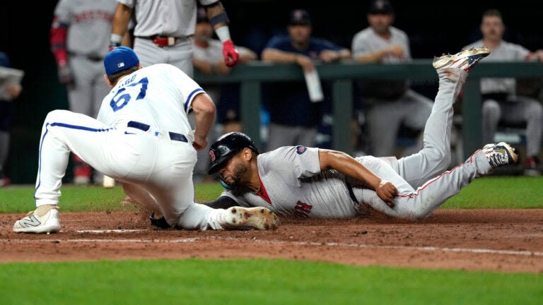 Alex Cora admitted Dominic Smith 'thought he was out' prior to successful Red Sox replay challenge