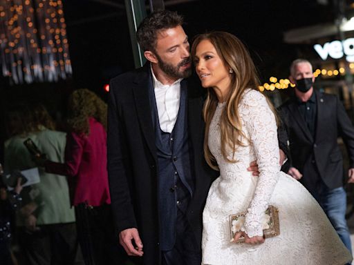 Jlo and Ben Affleck smile for cameras amid marital rift reports