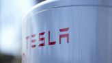 Federal investigators ask Tesla for information on Autopilot fix