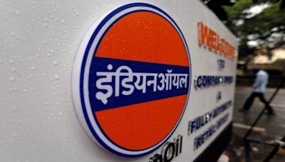 Indian Oil to boost LNG portfolio to 20 million tonnes by 2030, executive says