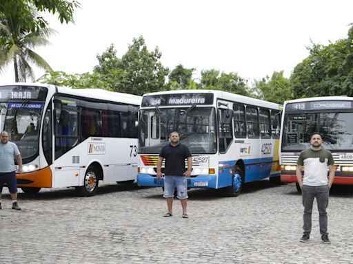 Viagem ao passado: no Rio, colecionadores de ônibus gastam até R$ 100 mil para comprar e reformar veículos antigos