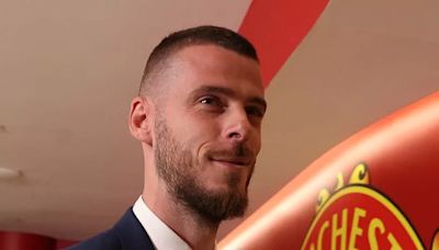 David de Gea sends three-word transfer message as former Man United player seeks summer move