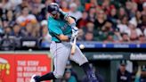 Cal Raleigh homers to lift Mariners past Astros