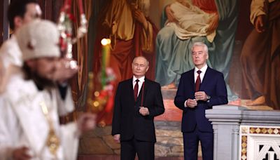 Putin attends Easter service led by head of Russia's Orthodox Church