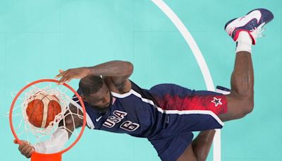 LeBron James lidera al Dream Team de Estados Unidos en un debut de ensueño en el baloncesto olímpico - La Tercera